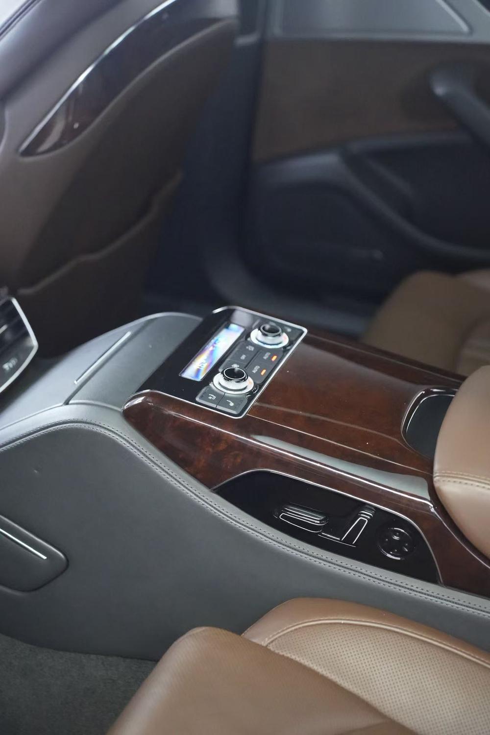 Audi A8 2013 модификация A8L 45 TFSI quattro Exclusive тип – фото 23