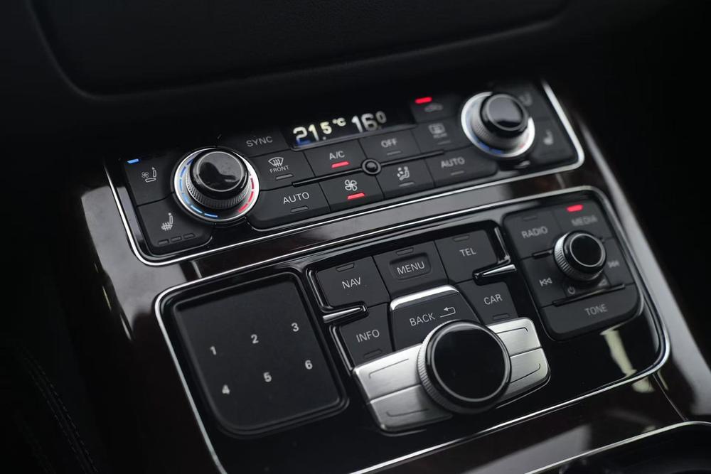 Audi A8 2013 модификация A8L 45 TFSI quattro Exclusive тип – фото 42