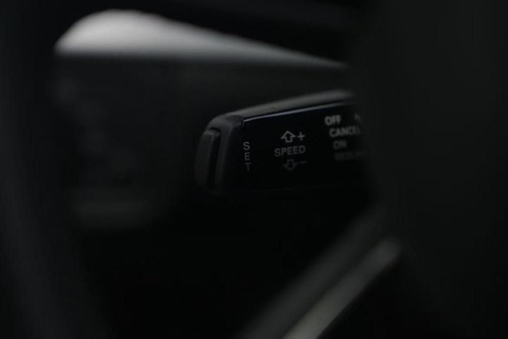 Audi A8 2013 модификация A8L 45 TFSI quattro Exclusive тип – фото 45