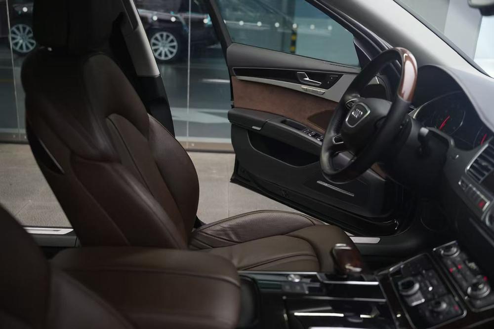 Audi A8 2013 модификация A8L 45 TFSI quattro Exclusive тип – фото 46