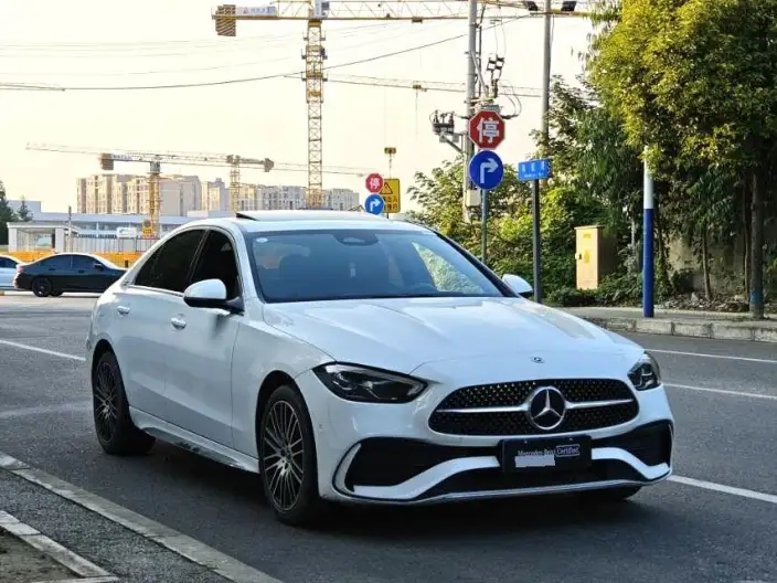 Mercedes-Benz C-Class 2024 Model C 200 L Sports Edition – фото 3