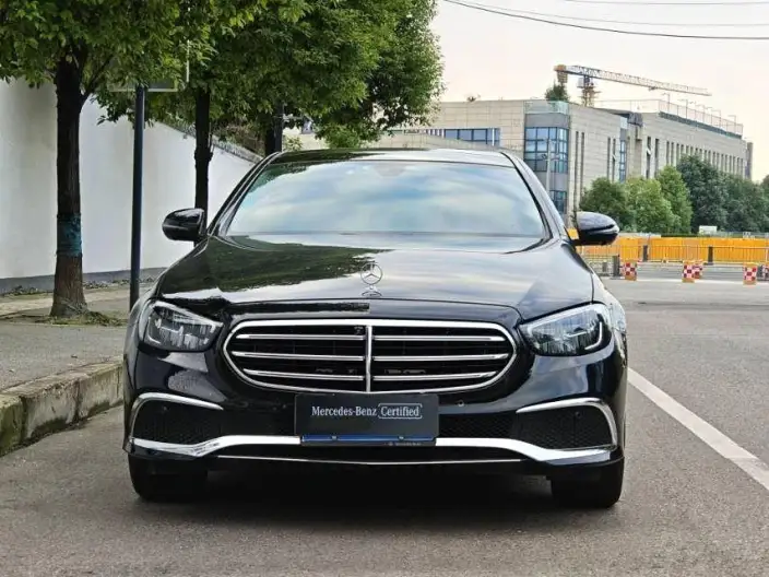 Mercedes-Benz E-Class 2022 Model E 300 L Fashion Model sedan – фото 2