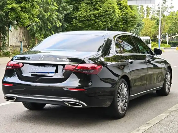 Mercedes-Benz E-Class 2022 Model E 300 L Fashion Model sedan – фото 6