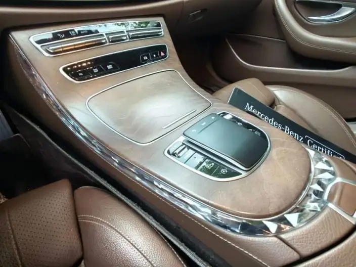 Mercedes-Benz E-Class 2022 Model E 300 L Fashion Model sedan – фото 9