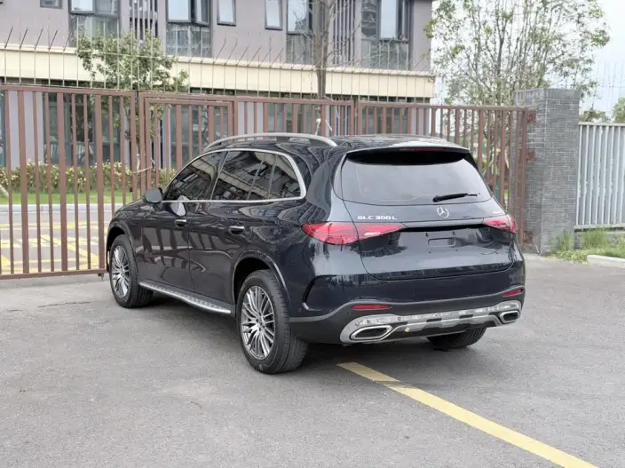 Mercedes-Benz GLC 2023 Model Facelift GLC 300 L 4MATIC Dynamic Model 5 seat – фото 4