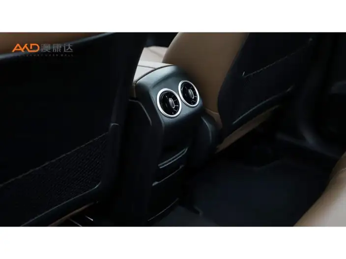 Mercedes-Benz GLB 2024 Model Facelift GLB 220 Dynamic Model – фото 6