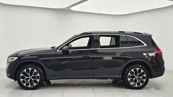Mercedes-Benz GLC 2025 Model Facelift GLC 260 L 4MATIC Dynamic Model 5 seat – фото 4