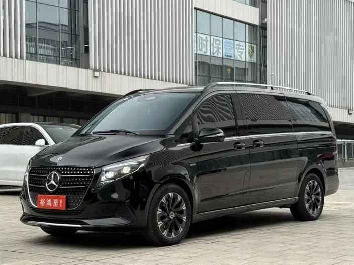 Mercedes-Benz V-Class 2024 Model V 300 Premium Edition – фото 1