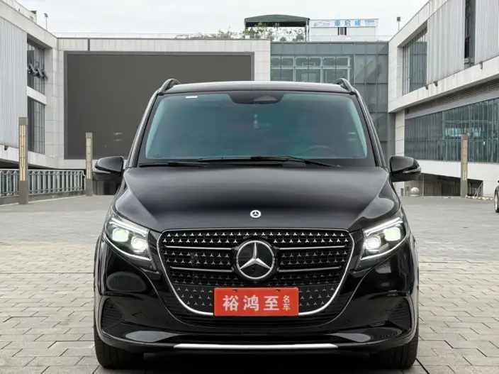 Mercedes-Benz V-Class 2024 Model V 300 Premium Edition – фото 2