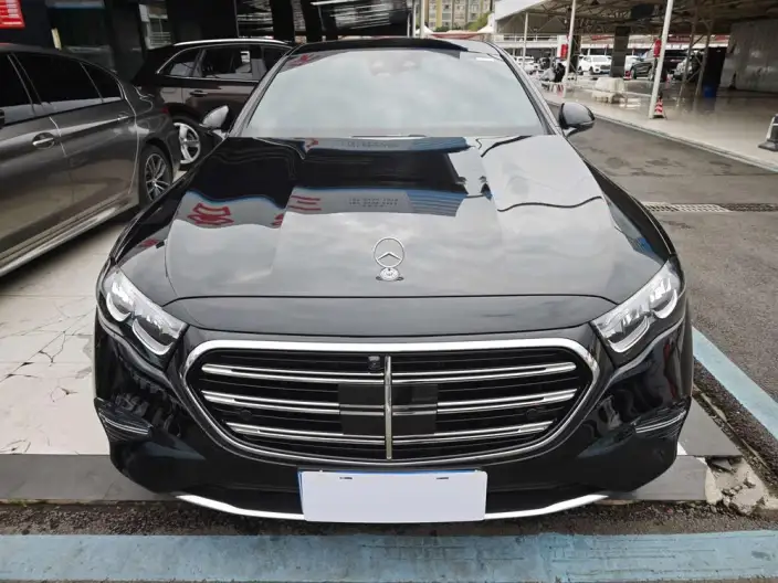 Mercedes-Benz E-Class 2024 Model E 300 L Luxury Model sedan – фото 2