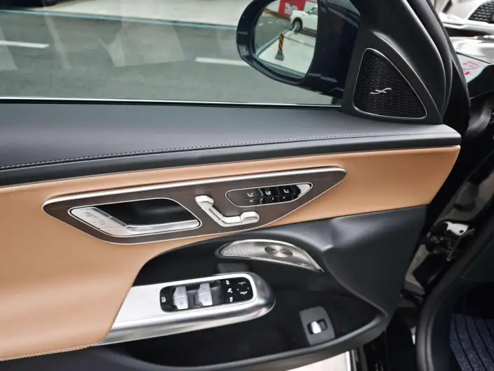 Mercedes-Benz E-Class 2024 Model E 300 L Luxury Model sedan – фото 6