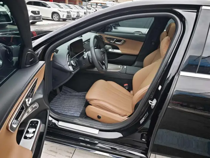 Mercedes-Benz E-Class 2024 Model E 300 L Luxury Model sedan – фото 10