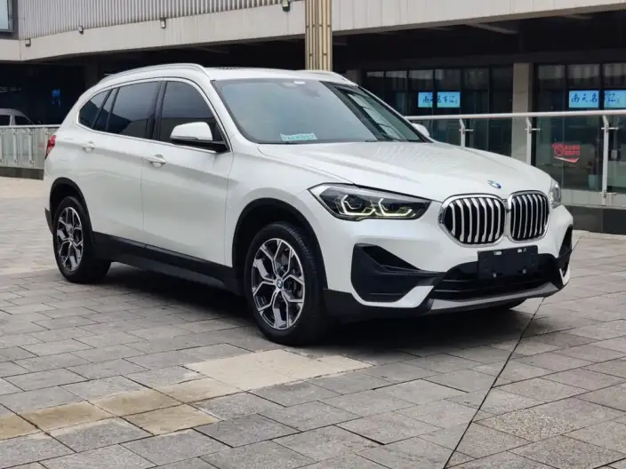 BMW X1 2021 Model sDrive25Li Leading Model – фото 3