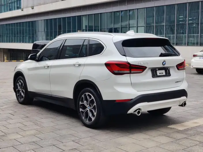 BMW X1 2021 Model sDrive25Li Leading Model – фото 4