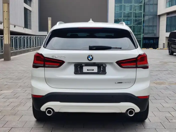 BMW X1 2021 Model sDrive25Li Leading Model – фото 5