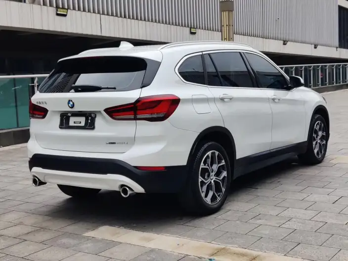 BMW X1 2021 Model sDrive25Li Leading Model – фото 6