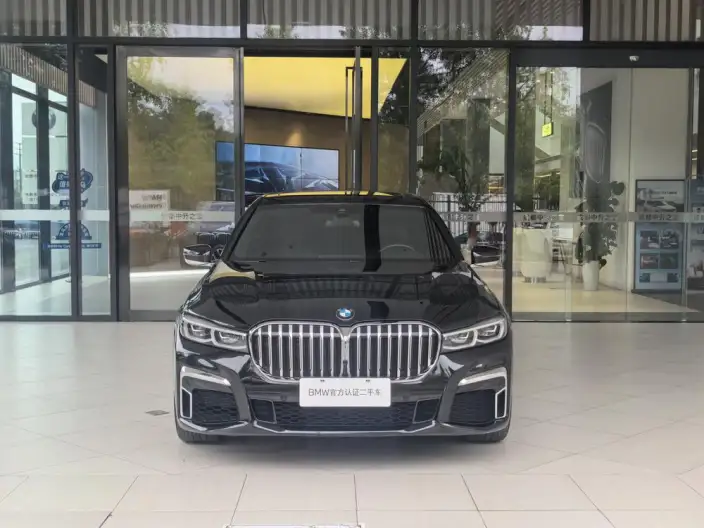 BMW 7 Series 2021 Model 740Li Leading Model M Sports Set – фото 2