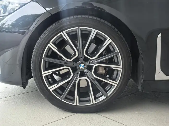 BMW 7 Series 2021 Model 740Li Leading Model M Sports Set – фото 7