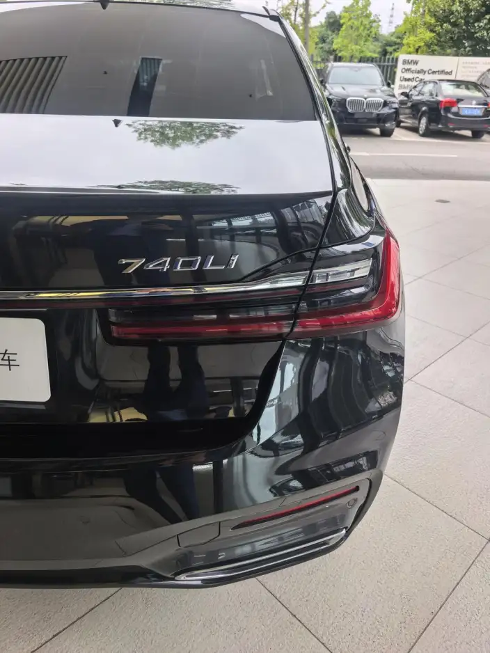 BMW 7 Series 2021 Model 740Li Leading Model M Sports Set – фото 10