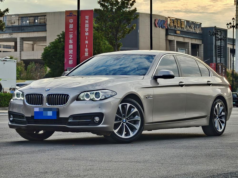 BMW 5 Series 2017 525Li Advantage – фото 1