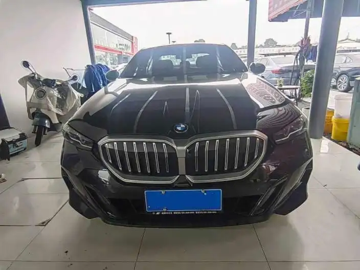 BMW 5 Series 2024 Model 530Li Exclusive Model M Sports Set – фото 2