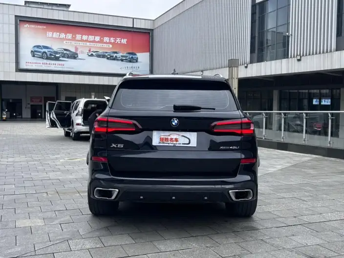 BMW X5 2022 Model xDrive 30Li Exclusive Model M Sports Set – фото 6