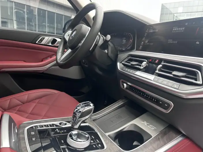 BMW X5 2022 Model xDrive 30Li Exclusive Model M Sports Set – фото 9