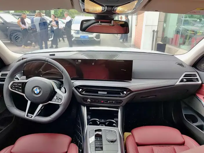 BMW 3 Series 2025 Model 330Li M Sports Night Set – фото 7