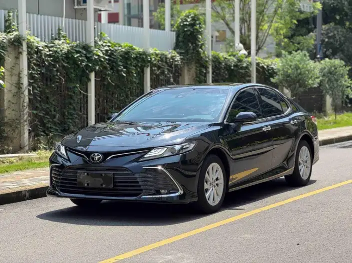 Toyota Camry 2021 Model 2.0G Deluxe Edition – фото 1