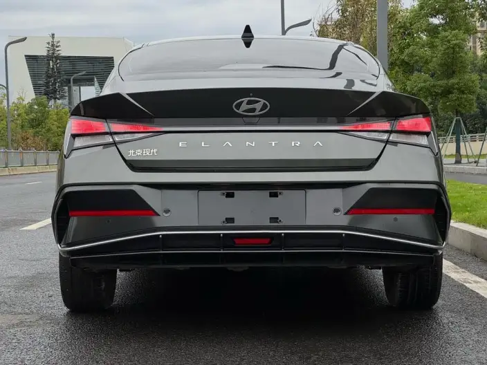 Hyundai Ioniq 2023 Model 1.5L CVT GLX Elite Edition – фото 5