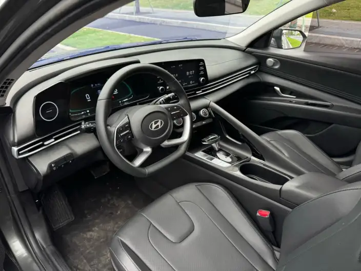 Hyundai Ioniq 2023 Model 1.5L CVT GLX Elite Edition – фото 9
