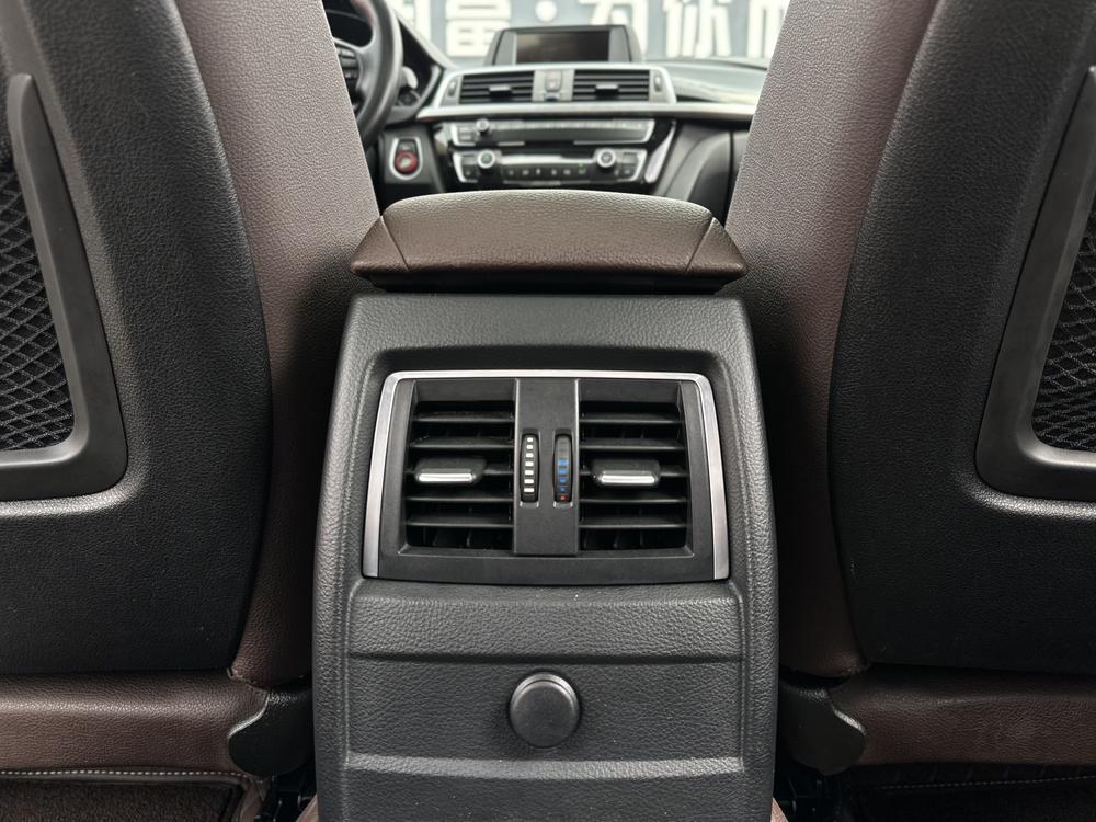 BMW 3 Series 2018 320Li Style – фото 11