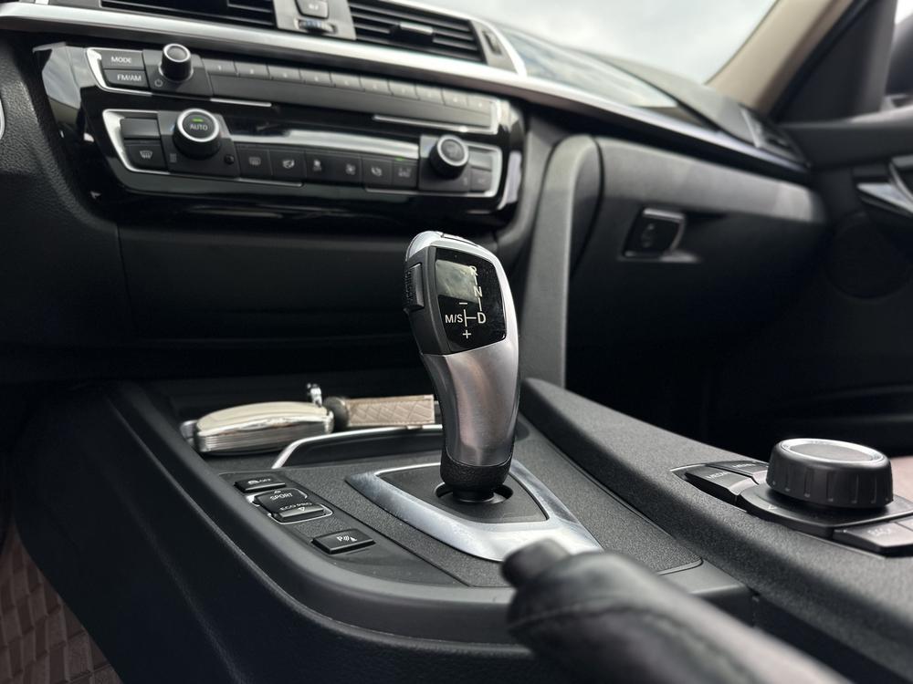 BMW 3 Series 2018 320Li Style – фото 18