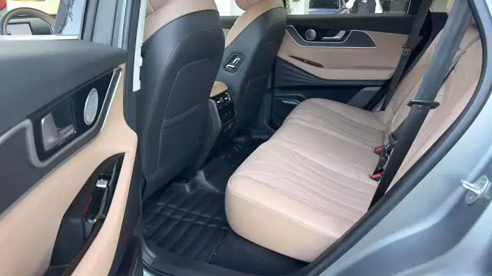 Chery Tiggo 8L 2024 Model 2.0T Automatic Premium Edition – фото 9