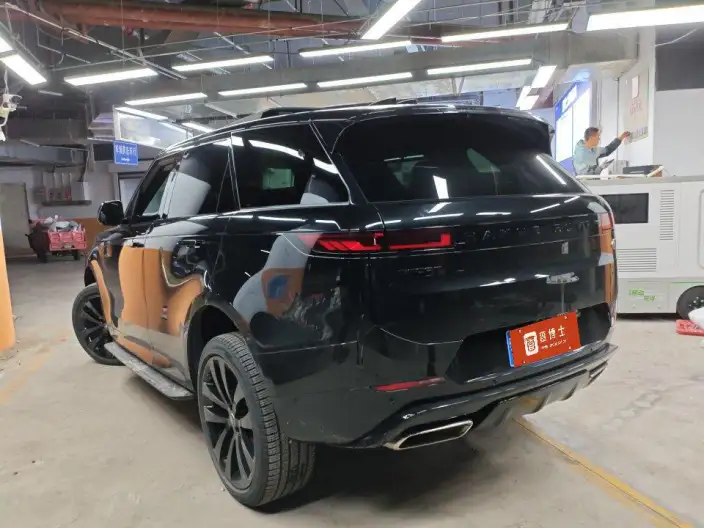 Range Rover Sport 2023 Model 3.0 L6 First Edition Edition – фото 4