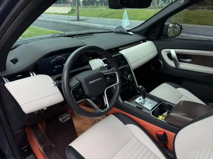 Land Rover Discovery Sport PHEV 2022 Model P300e Performance Technology Edition – фото 9