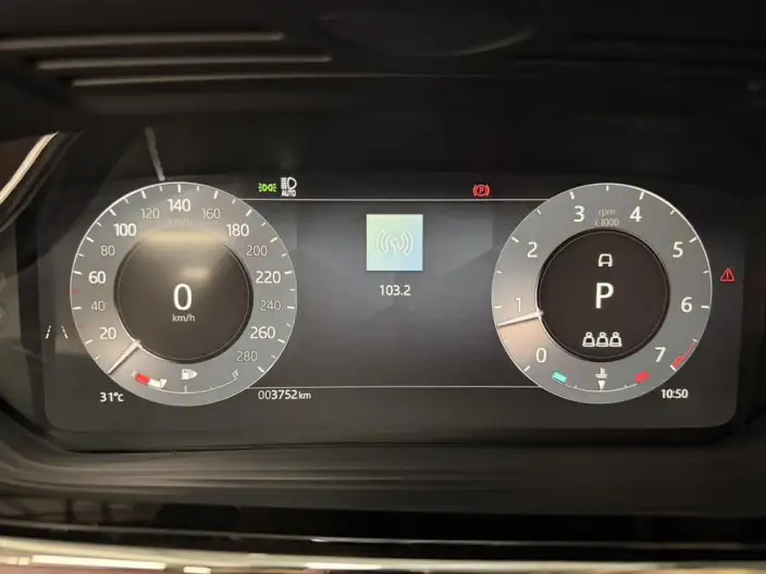 Range Rover Evoque 2026 Model Range Rover Evoque L 2.0T SE – фото 10
