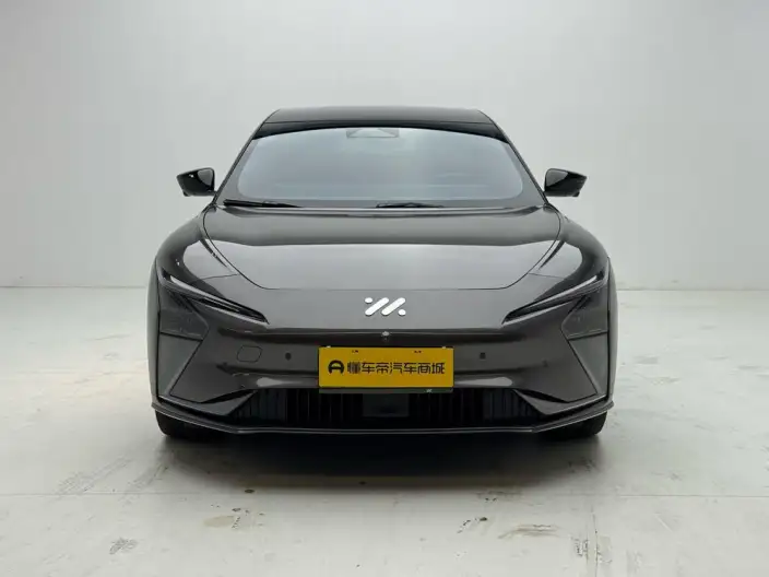 Zhiji L7 2022 Model Dynamic Edition
