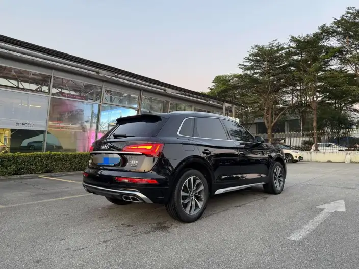 Audi Q5L 2022 Model 40T Luxury Dynamic Model – фото 4