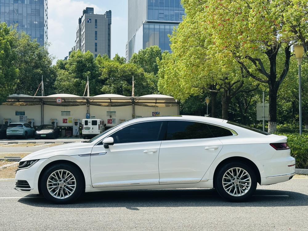 Volkswagen CC Модель 2019 года 330TSI Charm Style Edition Country VI – фото 4