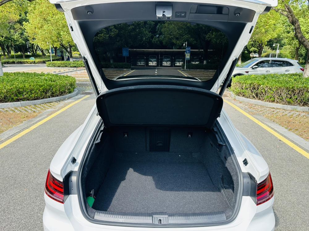 Volkswagen CC Модель 2019 года 330TSI Charm Style Edition Country VI – фото 25