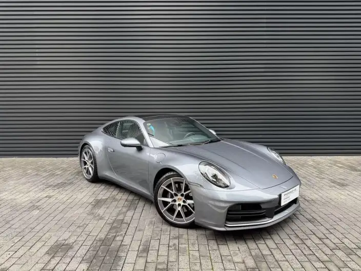 PORSCHE 911 2025 Model Carrera 3.0T