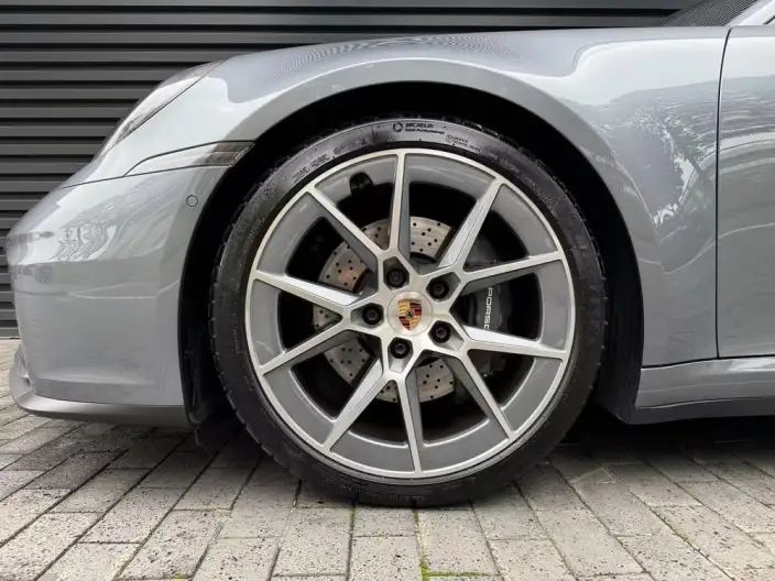 PORSCHE 911 2025 Model Carrera 3.0T – фото 9