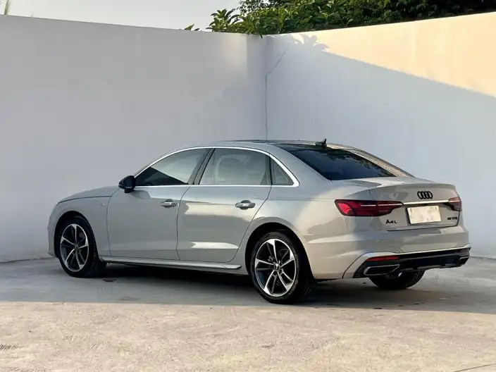 Audi A4 L 2022 Model 40 TFSI Fashion Dynamic Model – фото 4