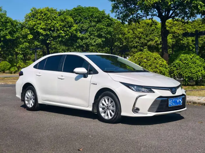 Toyota Corolla 2021 Model Hybrid 1.8L E-CVT Pioneer Edition – фото 3