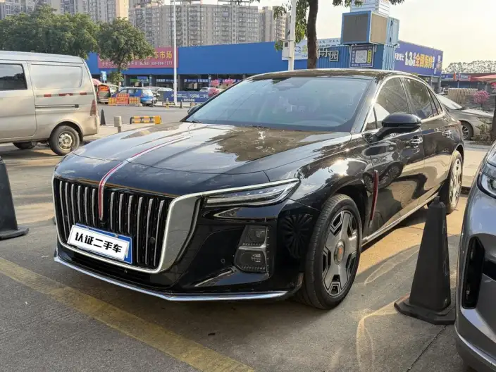 Hongqi H5 2025 Model 2.0T Automatic Flag Enjoy Edition