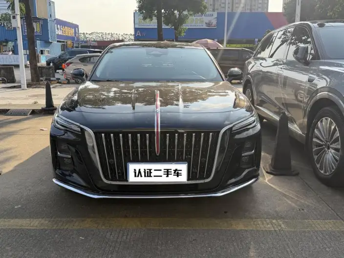 Hongqi H5 2025 Model 2.0T Automatic Flag Enjoy Edition