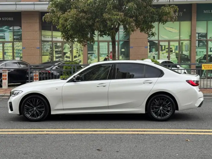 BMW 3 Series 2022 Model 325Li M Sports Night Set – фото 4