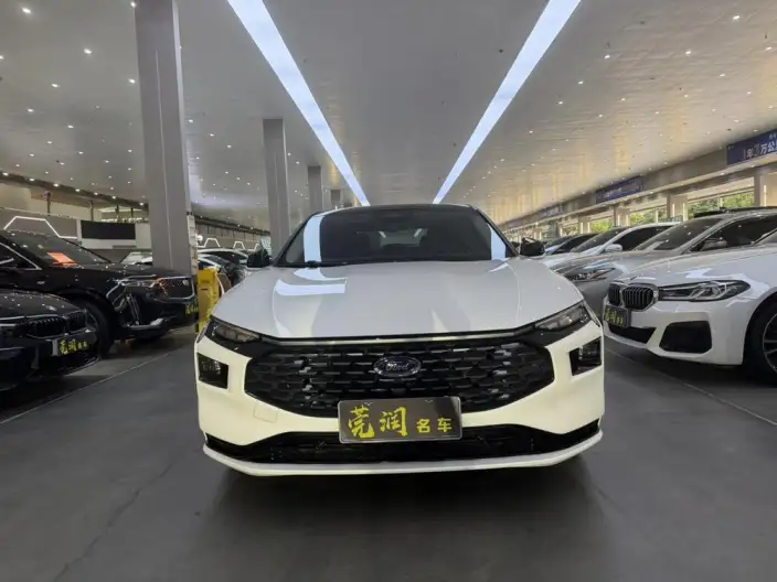 Ford Mondeo 2023 Model EcoBoost 245 Luxury Model