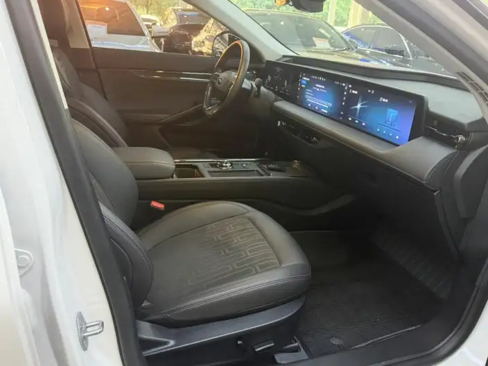 Ford Mondeo 2023 Model EcoBoost 245 Luxury Model – фото 10